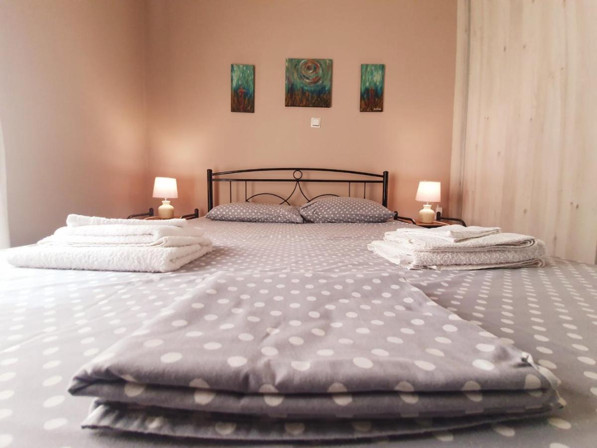 Ilias' Cosy And Relaxing Apartment Athena Bagian luar foto