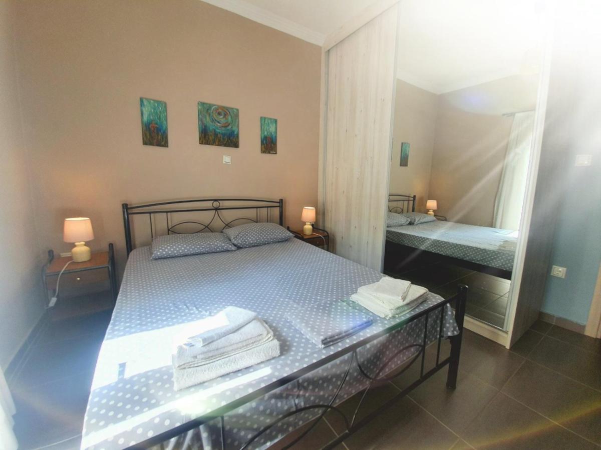 Ilias' Cosy And Relaxing Apartment Athena Bagian luar foto