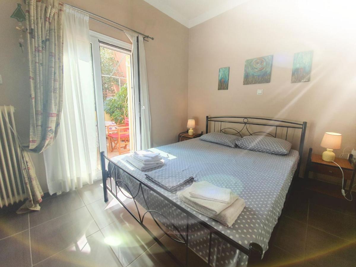 Ilias' Cosy And Relaxing Apartment Athena Bagian luar foto