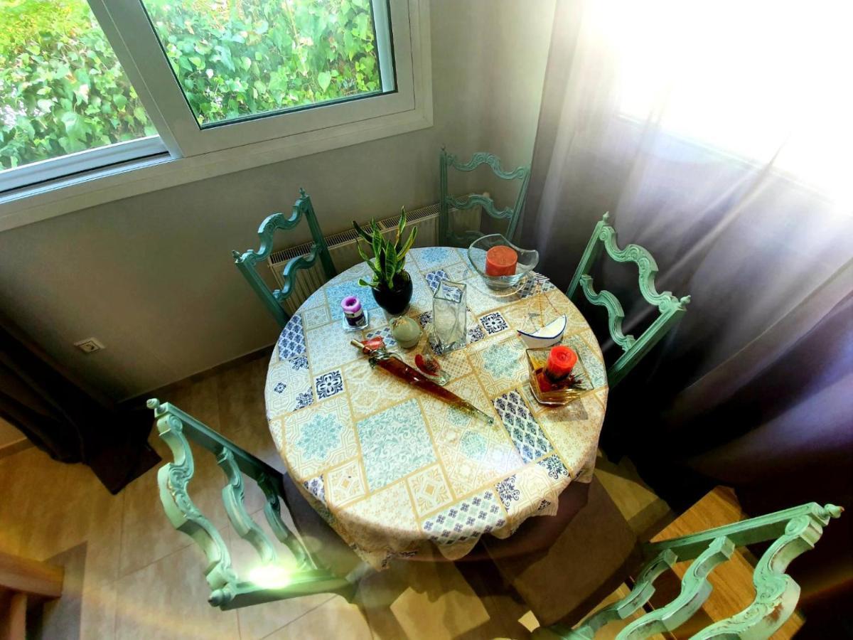 Ilias' Cosy And Relaxing Apartment Athena Bagian luar foto